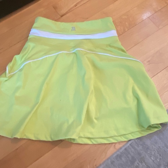 Green highrise tennis skirt - Picture 5 of 8